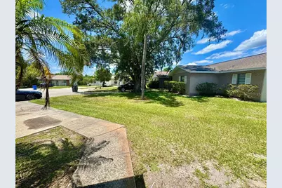 5102 Lawnton Court, Tampa, FL 33624 - Photo 5