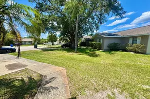 5102 Lawnton Ct, Tampa, FL 33624 - Photo 5