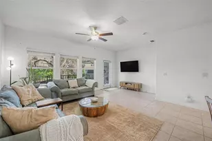 4731 Tuscan Loon Dr, Tampa, FL 33619 - Photo 7