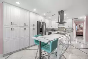 2343 Glenmore Cir, Sun City Center, FL 33573 - Photo 9