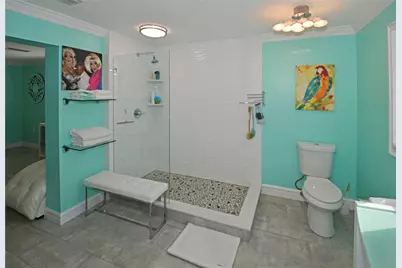 7020 Mango Avenue S, Saint Petersburg, FL 33707 - Photo 37