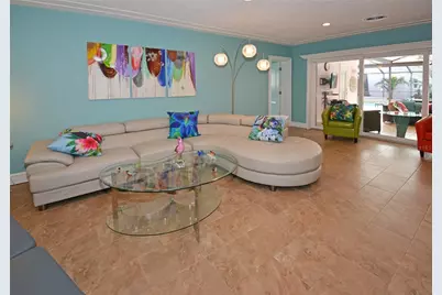 7020 Mango Avenue S, Saint Petersburg, FL 33707 - Photo 7