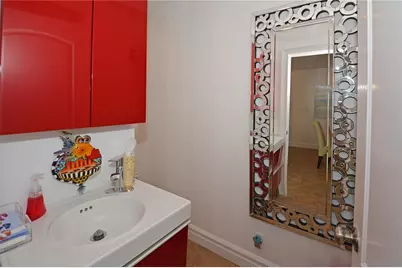 7020 Mango Avenue S, Saint Petersburg, FL 33707 - Photo 23