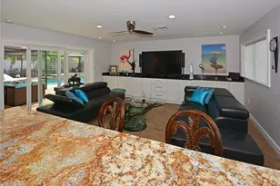 7020 Mango Ave S, Saint Petersburg, FL 33707 - Photo 17