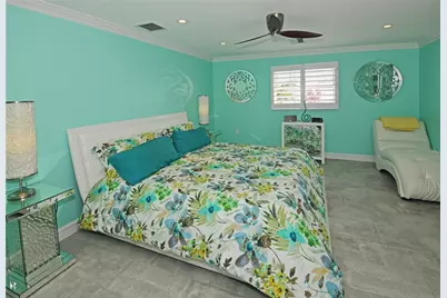 7020 Mango Avenue S, Saint Petersburg, FL 33707 - Photo 31
