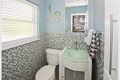 7020 Mango Avenue S, Saint Petersburg, FL 33707 - Photo 27