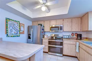 4008 Ashford Green Pl, Tampa, FL 33613 - Photo 5