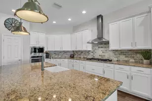 1210 Lorea Ln, Brandon, FL 33511 - Photo 9
