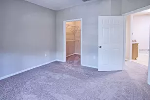 10019 Courtney Palms Blvd, Tampa, FL 33619 - Photo 7