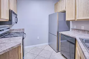 10019 Courtney Palms Blvd, Tampa, FL 33619 - Photo 9