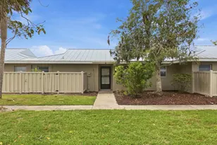 11562 W Bayshore Dr, Crystal River, FL 34429 - Photo 5