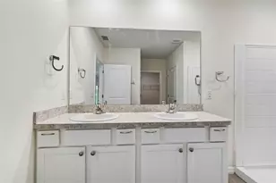 35525 Stella Vast Dr, Zephyrhills, FL 33541 - Photo 43