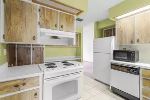 7360 Cherry Laurel Dr, Orlando, FL 32835 - Photo 3