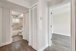 650 E Tarpon Ave, Tarpon Springs, FL 34689 - Photo 21