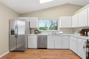 8175 Sturbridge Ct, Weeki Wachee, FL 34613 - Photo 7