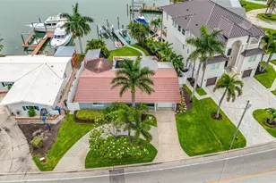 560 79th St S, Saint Petersburg, FL 33707 - Photo 63