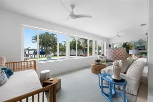 560 79th St S, Saint Petersburg, FL 33707 - Photo 25