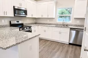 5028 Finders Ct, Tampa, FL 33617 - Photo 7