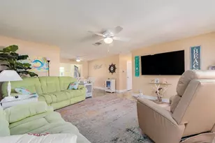 9259 142nd St, Seminole, FL 33776 - Photo 5