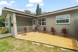 6250 5th Ave S, Saint Petersburg, FL 33707 - Photo 3