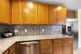 6250 5th Ave S, Saint Petersburg, FL 33707 - Photo 13