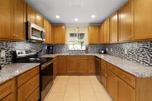 6250 5th Ave S, Saint Petersburg, FL 33707 - Photo 11