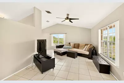 1400 Club Drive, Tarpon Springs, FL 34689 - Photo 3
