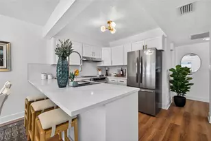 6655 Cape Sable Way NE, Saint Petersburg, FL 33702 - Photo 13