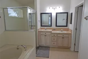6367 Bridgecrest Dr, Lithia, FL 33547 - Photo 17