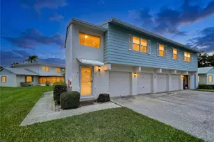 3212 38th Way S, Saint Petersburg, FL 33711 - Photo 1