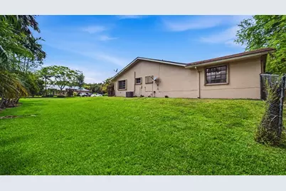 2660 SW 156th Avenue, Davie, FL 33331 - Photo 33