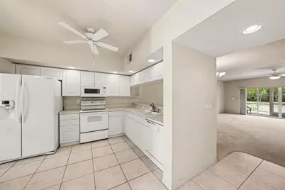 1400 Water View Drive W #102, Largo, FL 33771 - Photo 11