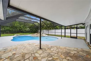 14207 Ashburn Pl, Tampa, FL 33624 - Photo 7