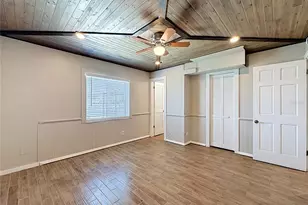 912 Shangri La Dr, Seffner, FL 33584 - Photo 19