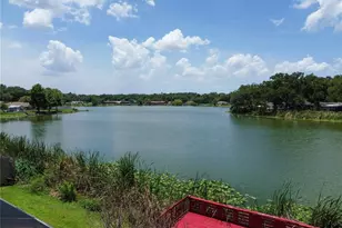 912 Shangri La Dr, Seffner, FL 33584 - Photo 1