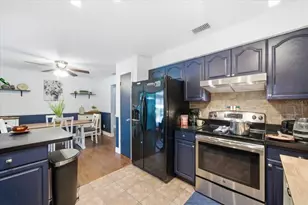 38929 Tall Dr, Zephyrhills, FL 33540 - Photo 13