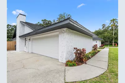 15901 Dover Cliffe Drive, Lutz, FL 33548 - Photo 3