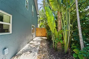 9545 135th St, Seminole, FL 33776 - Photo 35