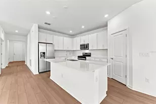 33335 Herds Hallow Wy, Wesley Chapel, FL 33545 - Photo 3