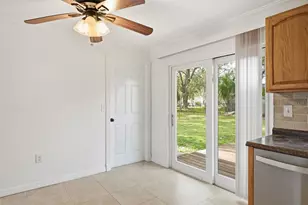 7826 Knox Loop, New Port Richey, FL 34655 - Photo 9