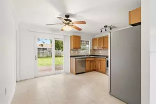 7826 Knox Loop, New Port Richey, FL 34655 - Photo 7