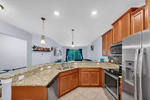 1511 Trailwater St, Ruskin, FL 33570 - Photo 11