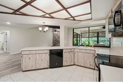 1405 Laurel Court, Plant City, FL 33563 - Photo 9