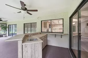 1405 Laurel Ct, Plant City, FL 33563 - Photo 5