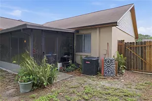 1723 Tarah Trace Dr, Brandon, FL 33510 - Photo 21