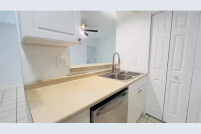5301 40th Street N, Saint Petersburg, FL 33714 - Photo 5