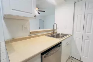 5301 40th St N, Saint Petersburg, FL 33714 - Photo 5