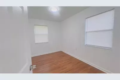 5301 40th Street N, Saint Petersburg, FL 33714 - Photo 17