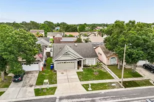 10105 Sea spray Pl, Tampa, FL 33624 - Photo 45