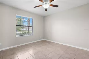 36101 Stable Wilk Ave, Zephyrhills, FL 33541 - Photo 9